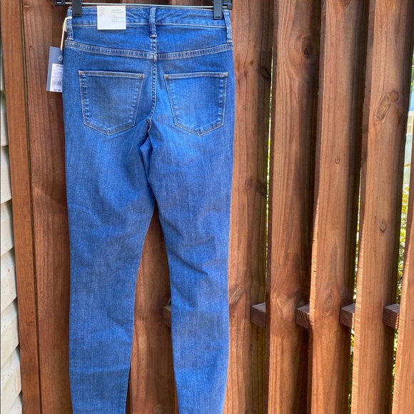 Dark Wash High-Rise Skinny Jeans - Picture 5 of 6